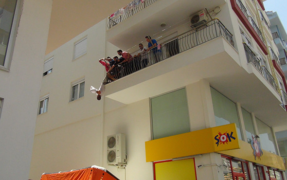 Balkonda dehşet anları! - Resim: 3