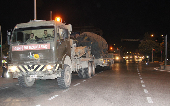 Kilis'ten İdlib sınırına obüs ile tank sevkıyatı! - Resim: 2