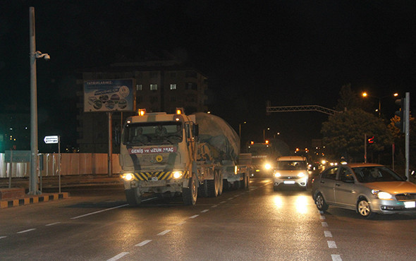 Kilis'ten İdlib sınırına obüs ile tank sevkıyatı! - Resim: 4