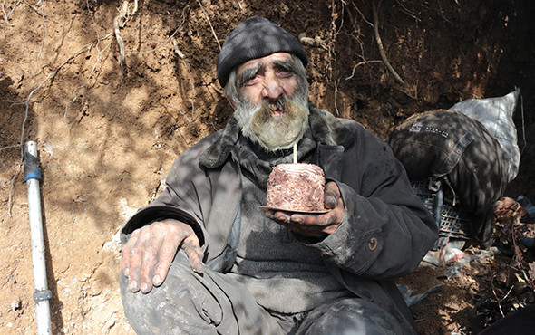 40 yıldır mağarada yaşıyor: Doğum günü sürprizi! - Resim: 1