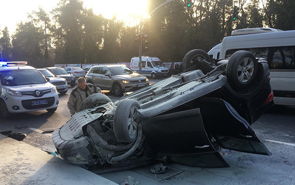 Ambulansa çarpıp takla attı: Yaralılar var! - Resim: 3