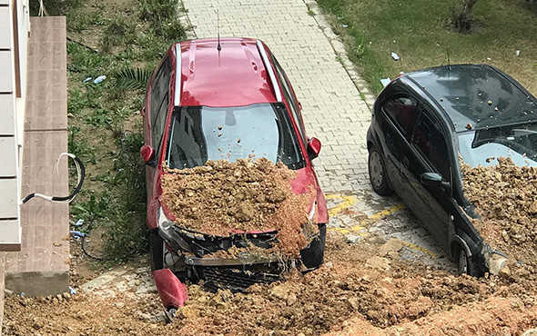 Faciadan dönüldü: Çok sayıda araç toprak altında kaldı! - Resim: 2