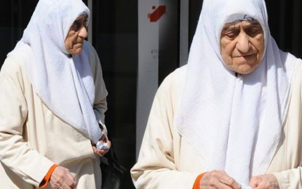 Mahsun Kırmızıgül'ün annesini dolandıranlara hapis istemi - Resim: 2