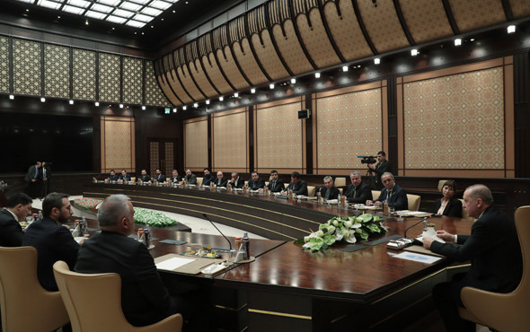 Erdoğan Oktay Kaynarca'ya böyle takıldı! Burada bir reis var - Resim: 1