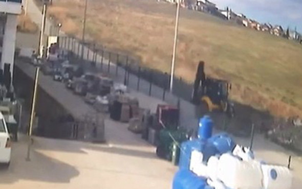 Freni boşalan iş makinesi dehşet saçtı: Yaralılar var! - Resim: 1