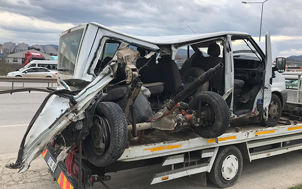 Freni boşalan iş makinesi dehşet saçtı: Yaralılar var! - Resim: 2