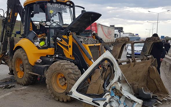 Freni boşalan iş makinesi dehşet saçtı: Yaralılar var! - Resim: 4