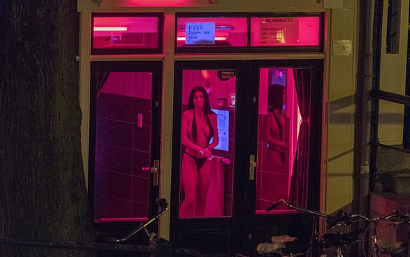 Hemşire olacakken zorla cinsel ilişki kölesi yapıldı! Günde 20 adamla... - Resim: 4