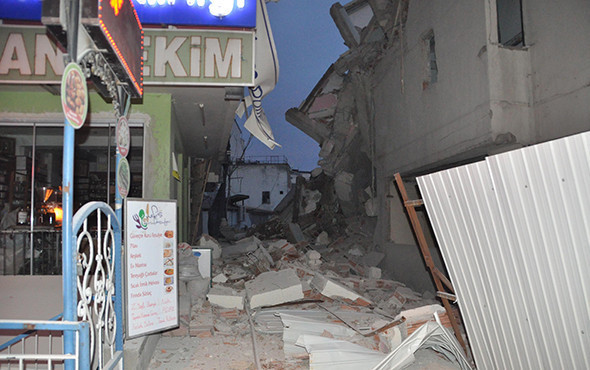 Denizli'de bina çöktü: Ortalık savaş alanına döndü! - Resim: 3