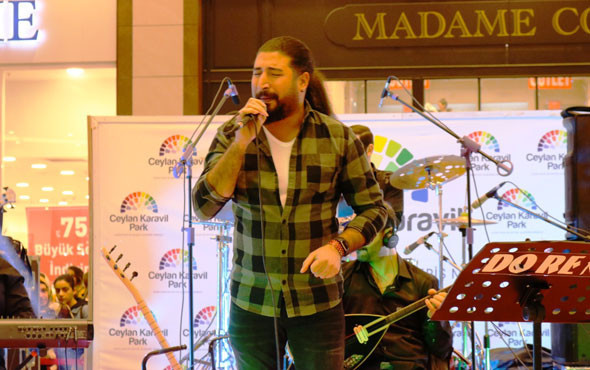 O Ses Türkiye şampiyonu Ferat Üngür gittiği AVM'yi yıktı geçti! - Resim: 4