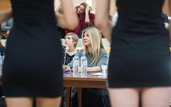 AVM'de izdiham çıktı! Rusya'da sıra dışı yarışma - Resim: 4