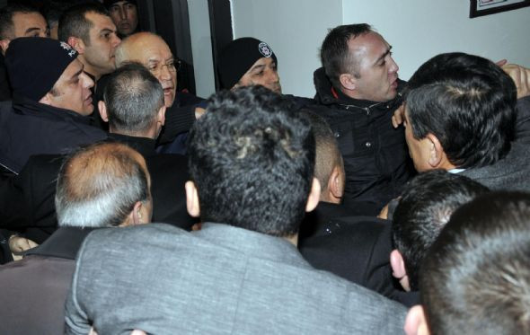 CHP Yenimahalle'de olaylı kavga! - Resim: 1