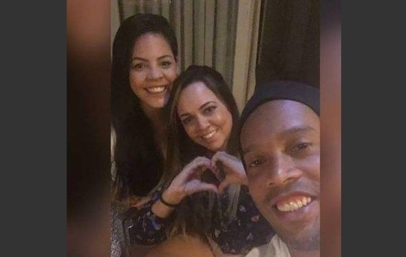 Efsane futbolcu Ronaldinho 2 sevgilisiyle aynı evde yaşıyor! İkisiyle birden evlenecek - Resim: 3