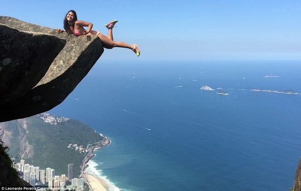 Dünyanın en tehlikeli yeri fotoğraf için ölümü göze aldılar! - Resim: 1