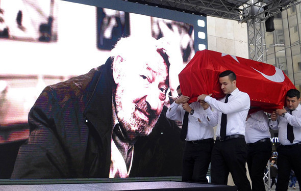 Ara Güler'in cenaze töreni sarı gelin türküsü çalındı vasiyeti bir şişede - Resim: 1