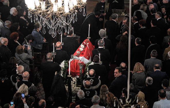 Ara Güler'in cenaze töreni sarı gelin türküsü çalındı vasiyeti bir şişede - Resim: 4