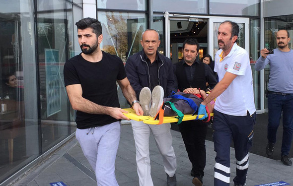 Okul gezisi faciayla bitti! AVM'de yürüyen merdivenden... - Resim: 4