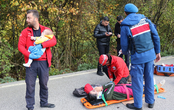 Minik Akif ölümden döndü!  - Resim: 4