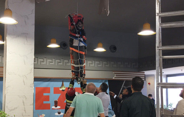 Konya'da plazanın 42'nci katından atladı! İnanılmaz görüntüler - Resim: 2