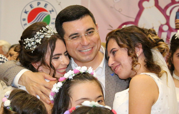  Mutululuk size çok yakışıyor  Down sendromlu genç kızlara özel düğün - Resim: 2