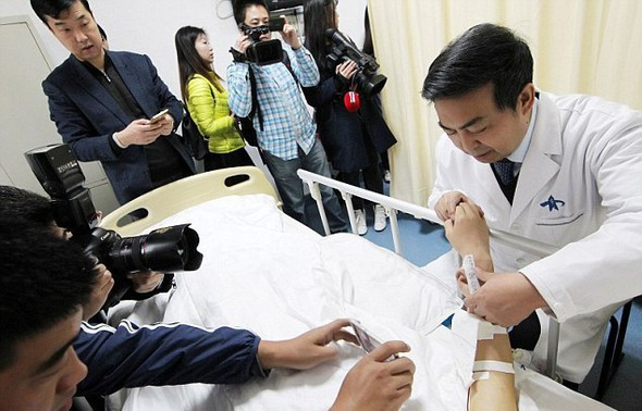 Kulağı tamamen parçalanmıştı mucize estetik - Resim: 3