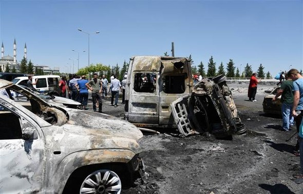 Cumhurbaşkanlığı Sarayı'na böyle zarar verdiler - Resim: 1