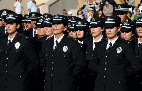 Polislerin mezuniyetinde en dikkat çeken detay! - Resim: 3