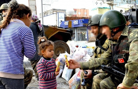 Günün en anlamlı karesi Silopi'den - Resim: 4
