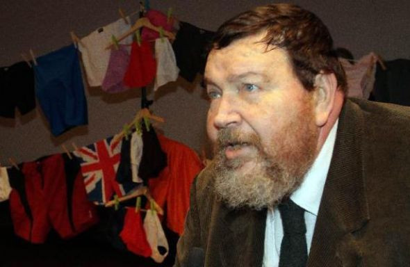 Başbakan'a külotlu destek - Resim: 3