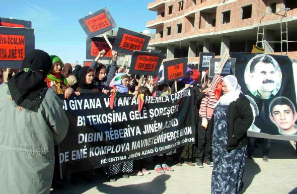 BDP'li kadınların yürüyüşü olaylı bitti! - Resim: 3