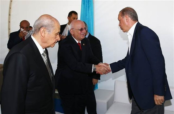 Miting öncesi sıcak görüntüler - Resim: 3