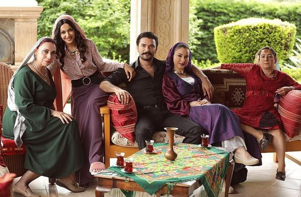 Ünlü oyuncuya aile tavsiyesi; Oyunculuğu bırak gül gibi mesleğin var - Resim: 3