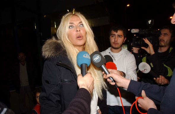 Ünlü oyuncunun kızı darp edildi! - Resim: 1