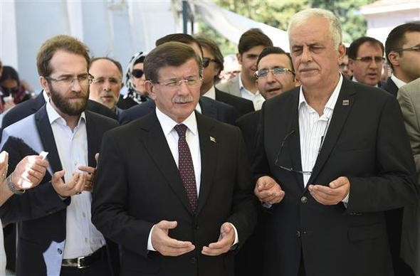 Şerif Mardin'in cenazesi Davutoğlu tabutuna omuz verdi - Resim: 1