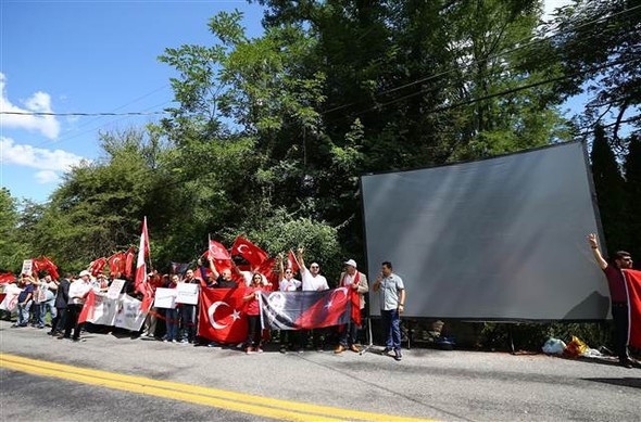 Gülen'in evinin önünde miting sırasında neler oldu? - Resim: 4