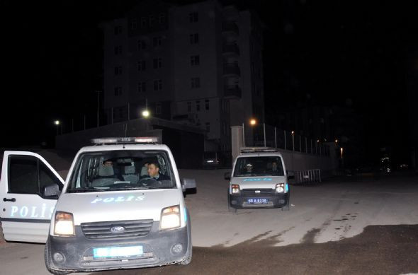 Van'da canlı bomba paniği! - Resim: 1