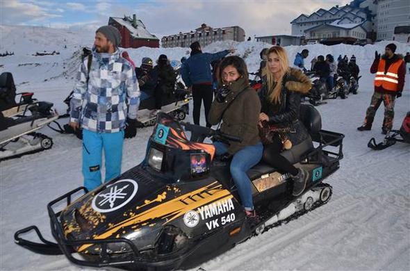 Arap turistler izdihama sebep oldu! Saati 200 TL - Resim: 3