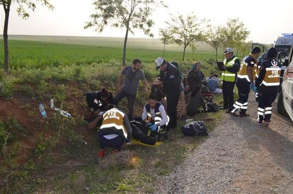 Konya'da otobüs devrildi! Bir facia daha mı? - Resim: 4