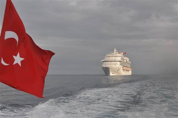 4 bin yolculu dev gemi Kuşadası'na geldi - Resim: 1