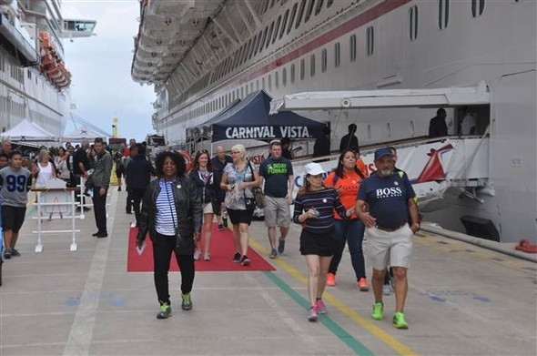 4 bin yolculu dev gemi Kuşadası'na geldi - Resim: 4