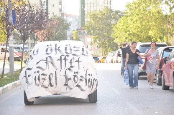 Kız arkadaşı için çılgın bir eyleme imza attı - Resim: 1