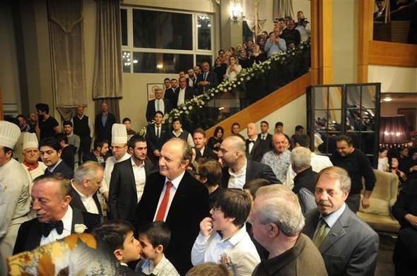 Ali Ağaoğlu'nun kızı 2. kez evlendi gelinliğine bakın! - Resim: 4