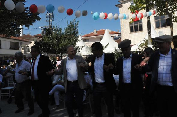 Muharrem İnce'nin oğlu köy düğünüyle evlendi renkli kareler - Resim: 2