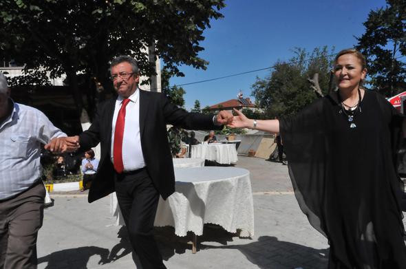 Muharrem İnce'nin oğlu köy düğünüyle evlendi renkli kareler - Resim: 3