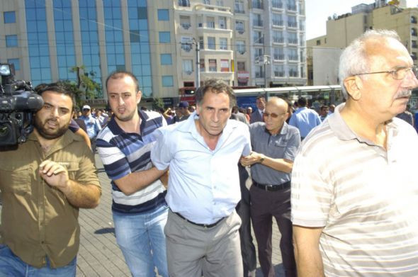 BDP'li milletvekiline biber gazı! - Resim: 2