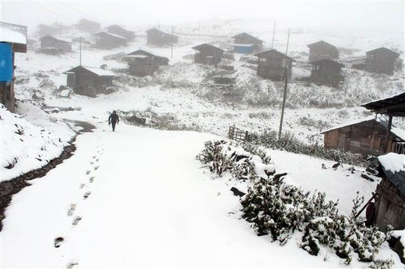 Kar şiddetli geldi aniden böyle bastırdı! - Resim: 4