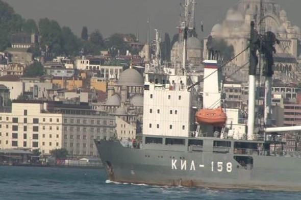 Rus gemisi Boğaz'dan böyle geçti! Kamufle etti ama... - Resim: 2