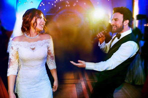 Tarkan söyledi eşi dans etti! İşte en özel düğün pozları - Resim: 1