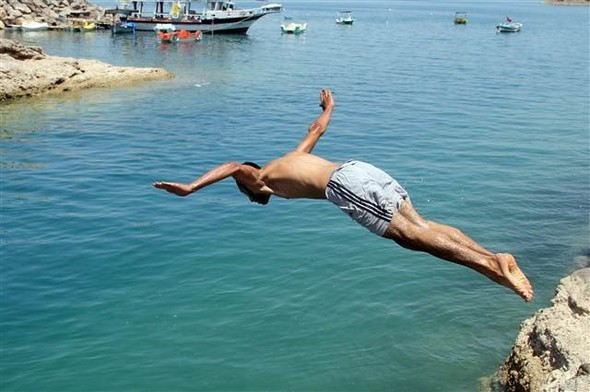 Termometre bile bu sıcağa dayanamadı! - Resim: 4