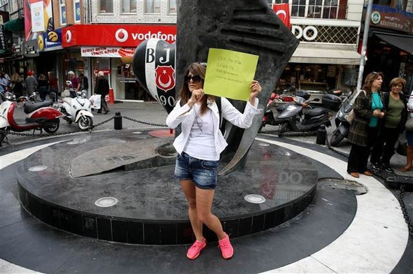 Hemşirenin darp edilmesine şortlu tepki - Resim: 3